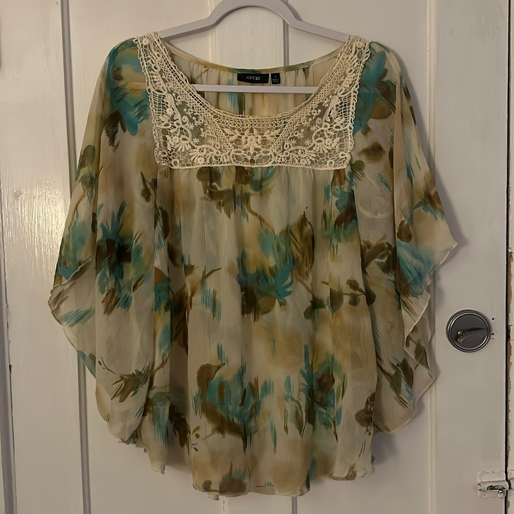 APT9 Women’s blouse.